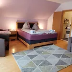 Maria Wallner Pensión 3*